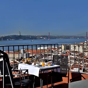https://solar-dos-mouros.hotels-lisbon-portugal.com